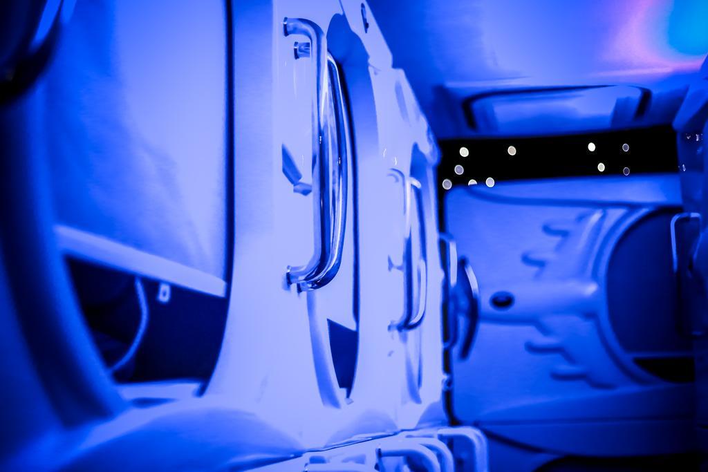 Met A Space Pod @ Boat Quay Singapore Exterior photo