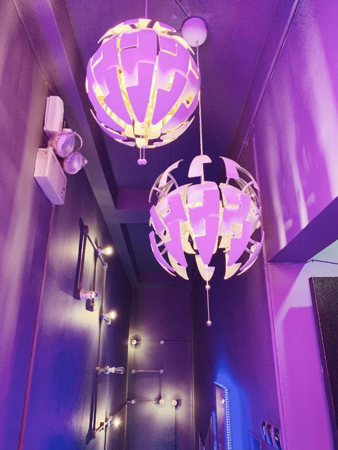 Met A Space Pod @ Boat Quay Singapore Exterior photo